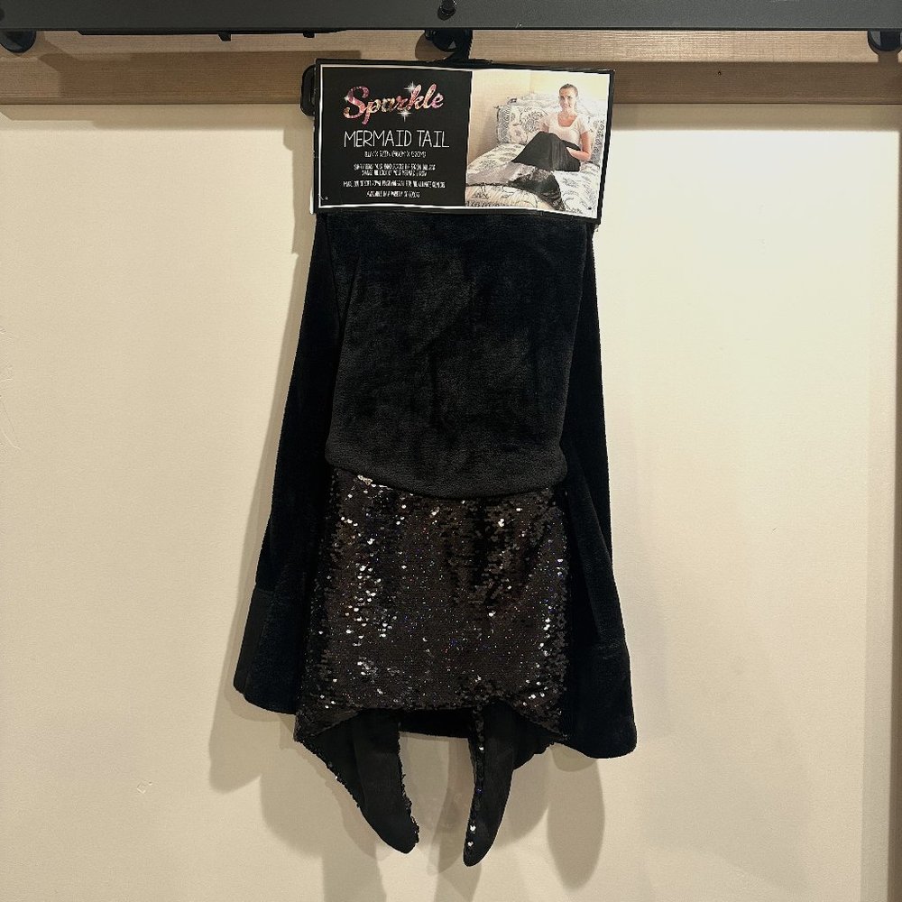 Sparkle & Plush Mermaid Tail Throw Blanket